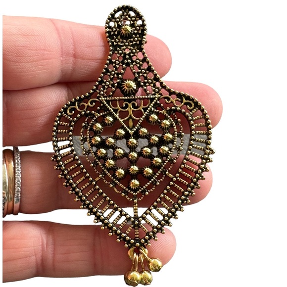 Antique Gold Cutout Metal Drop Earrings - Picture 5 of 6